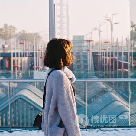 抖音热门的森系女生不露脸的侧脸，背影头像图片