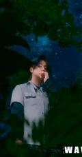 尹正西装系列《WAVES漫潮》杂志封面写真图片