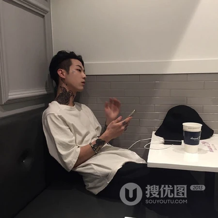 热门的霸气微信男头像，独一无二男生用真人头像图片