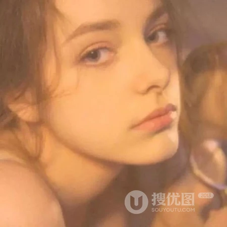 个性酷酷的欧美女生，气质露背的欧女生生头像图片