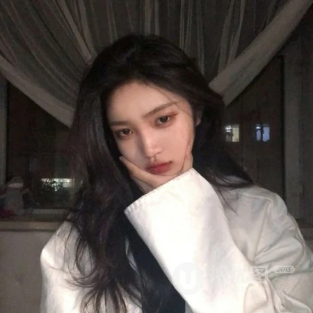 长发烟熏妆高冷气质女生专属头像，精选