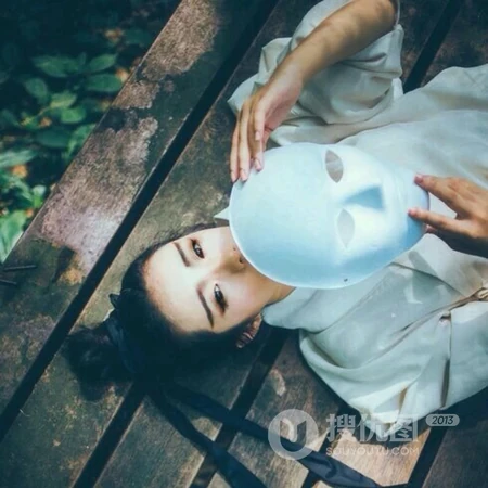 绿衣洒脱的古风森系小姐姐头像图片，非常有个性独一无二