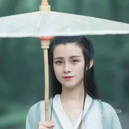 绿衣洒脱的古风森系小姐姐头像图片，非常有个性独一无二
