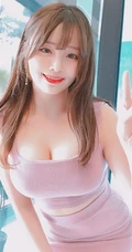肉肉身材韩国修身女生播主Coco气质吸睛写真，生活照图片图集