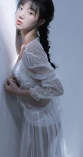 谁说骨感不能气质？高颜值双麻花辫女生轻纱白裙超高清私密图片
