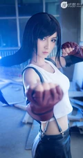 超美长发少女COS《最终幻想》蒂法气质女生高清摄影图片，还原度很高了