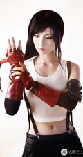 超美长发少女COS《最终幻想》蒂法气质女生高清摄影图片，还原度很高了