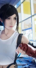 超美长发少女COS《最终幻想》蒂法气质女生高清摄影图片，还原度很高了