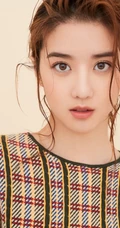 台湾气质女生李凯馨格纹连衣裙气质美丽超高清写真图片
