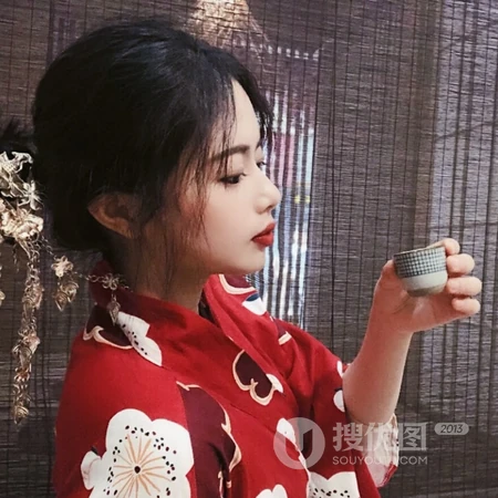 拿纸扇穿和服的日本女生个性QQ头像图片