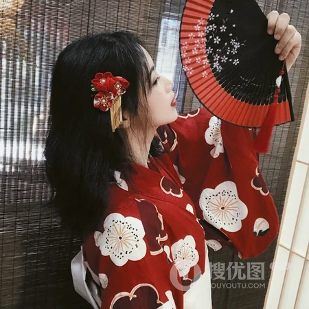 拿纸扇穿和服的日本女生个性QQ头像图片