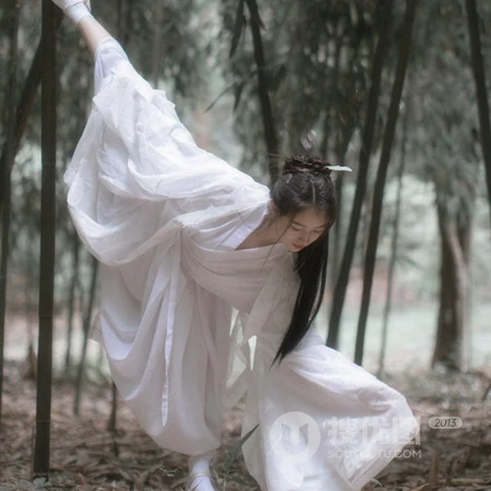 古风头像选这套就够了！唯美竹林抚琴的古风女生头像图片