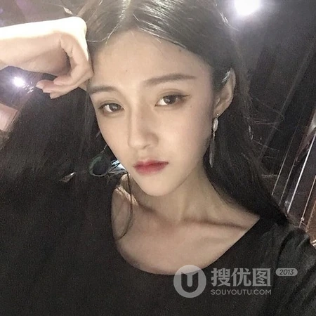 长发高冷酷女生微信头像4月26日推荐