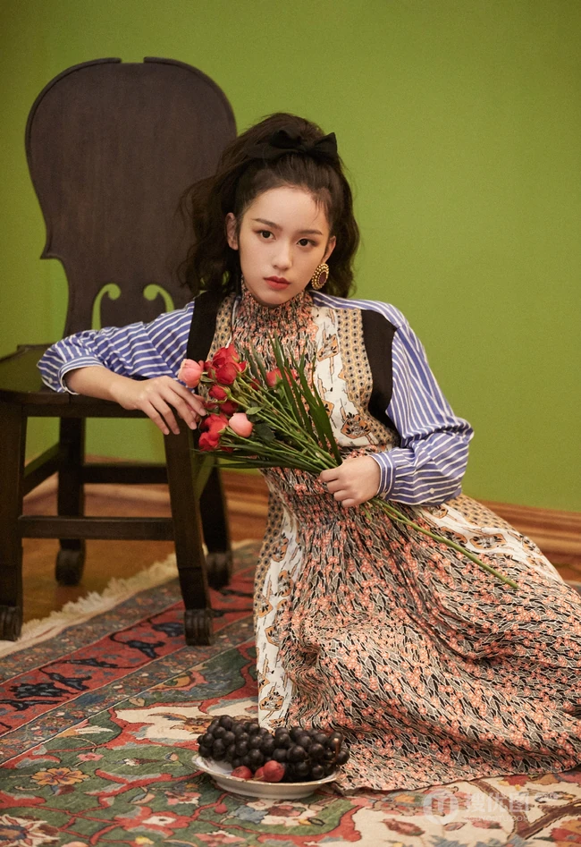 少女周也青涩甜美元气运动写真照图集