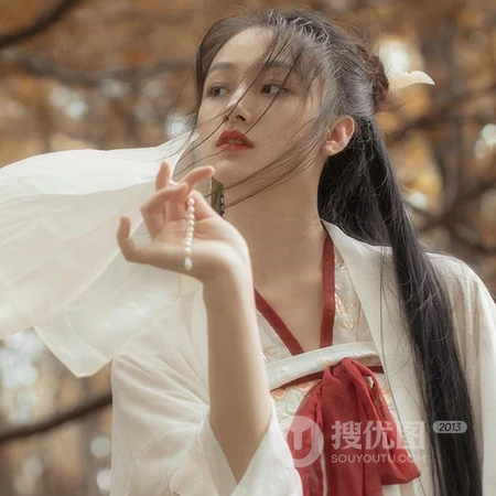 提纸灯笼的古风少女，仙气的汉服女生头像4月27日合集