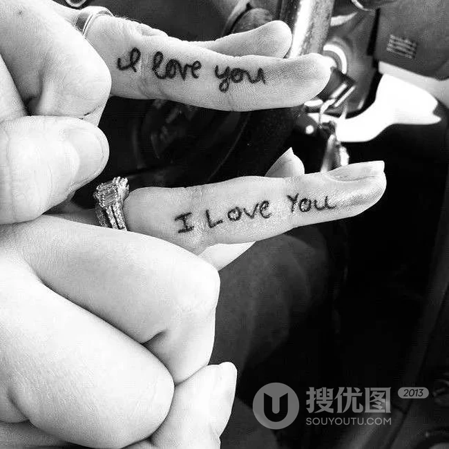 love字样情侣纹身图片，左右配对带字母love的爱意情侣纹身作品 第5张