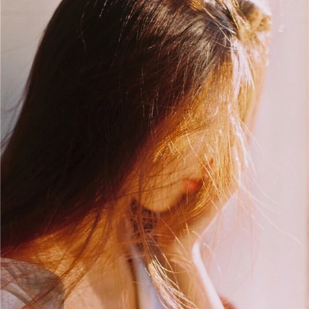 不露脸真人女生侧颜伤心心情高清QQ头像