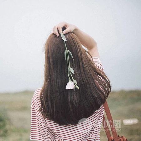 创意女生的背景QQ头像图片，真人不露脸头像系列