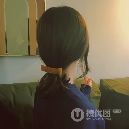 创意女生的背景QQ头像图片，真人不露脸头像系列