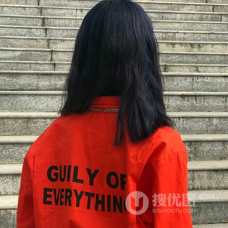 唯美的夕阳下的长发女生背影头像套图