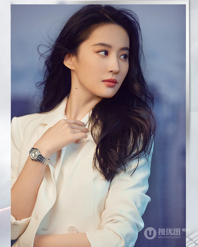 刘亦菲全白look西装套装气质美丽大方写真图片