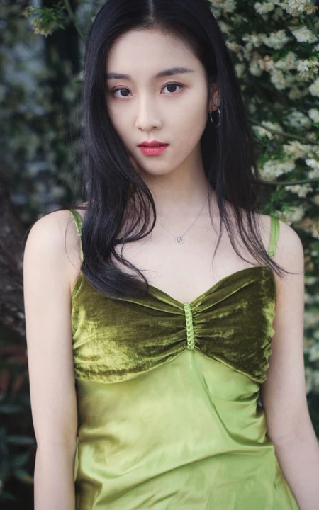 纯少女葛施敏户外街拍写真美照