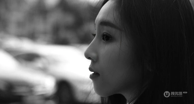 纯少女葛施敏户外街拍写真美照