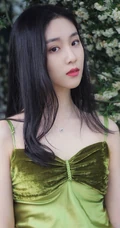 纯少女葛施敏户外街拍写真美照