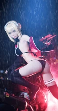 女生模特COS机车战士，很酷 气质的酷！