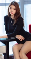 绝世气质时尚女生佳人气质女生可樂Vicky妩媚写真，诠释黑与白不同的魅力