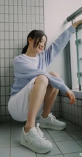 袁姗姗微博4月28日晒氧气感满满美照