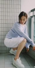 袁姗姗微博4月28日晒氧气感满满美照