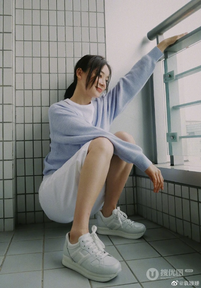 袁姗姗微博4月28日晒氧气感满满美照