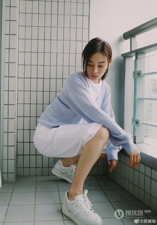袁姗姗微博4月28日晒氧气感满满美照