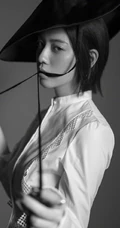 三吉彩花个性非主流格调《伊周》杂志写真图集美照