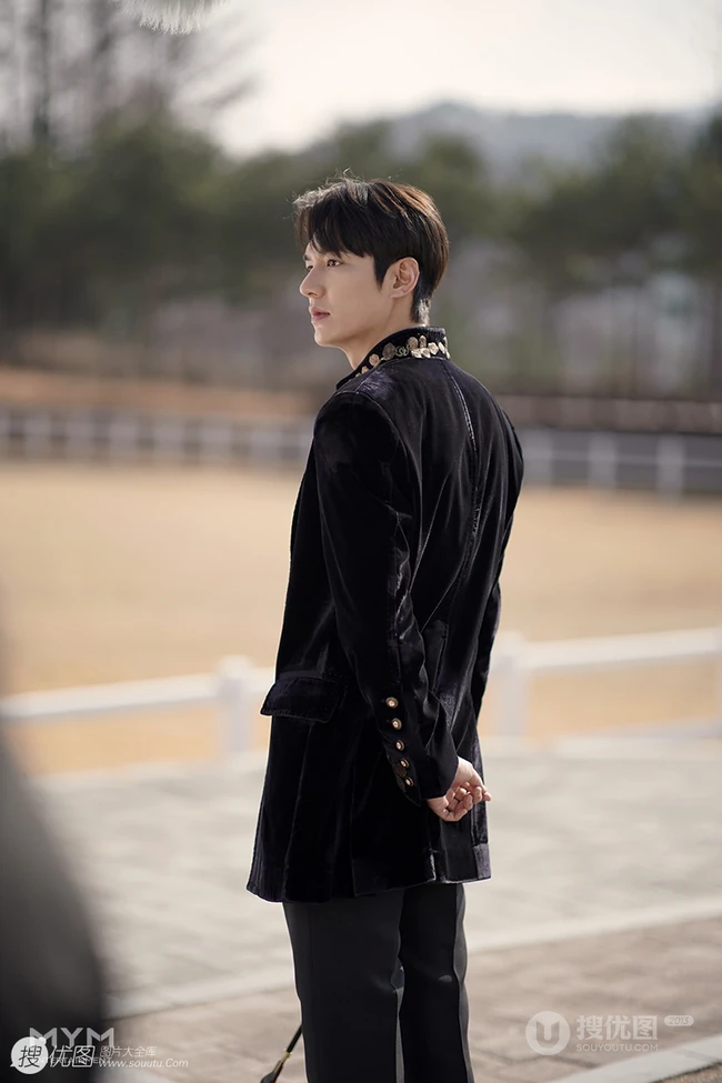 电视剧《The King：永远的君主》李敏镐拍戏花絮剧照图片