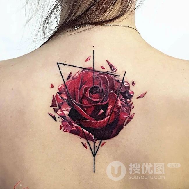玫瑰花纹身图案，气质女人各部位玫瑰花纹身图案图片作品 第2张