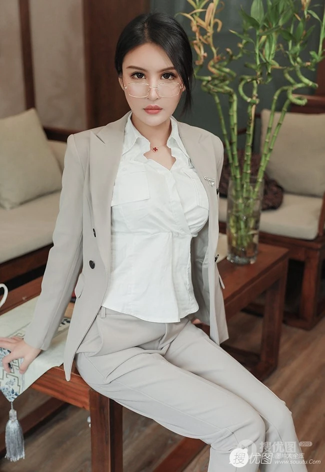 办公室气质线条女秘书女郎西装制服气质写真图片图集
