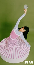 哈妮克孜漫潮四月刊杂志写真图片，乖女孩也有一颗爱冒险的心