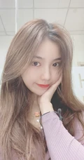 SNH48许杨玉琢淡紫色低领衣气质吸睛舞蹈室自拍照片