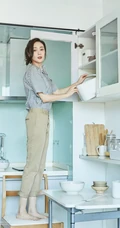 高叶超有女人味居家妩媚做家务杂志写真图片