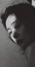 高叶忧伤感人黑白写真图片，就像那种很压抑心很累的感觉