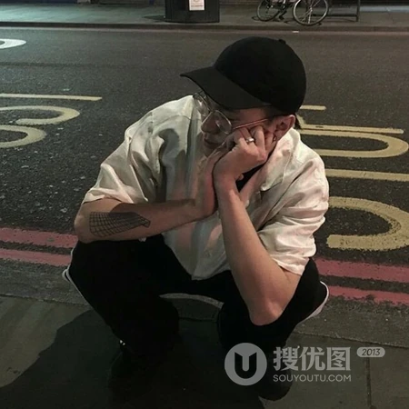 抽烟耍酷，高冷帅气的小哥哥微信头像图片