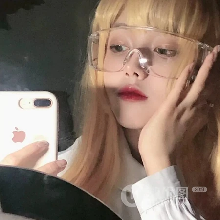 森系高冷，较有个性的微信女生头像