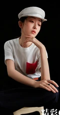 蒋梦婕安静甜美精彩OK杂志写真图片，多套穿搭时尚个性又动人