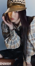 孟美岐时尚穿搭登新青年杂志写真图片