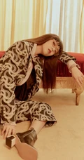 宣璐时尚气质穿搭登着录solo杂志写真图片