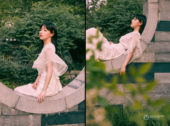 一袭白裙的阚清子清新灵动户外公园唯美动人写真图片