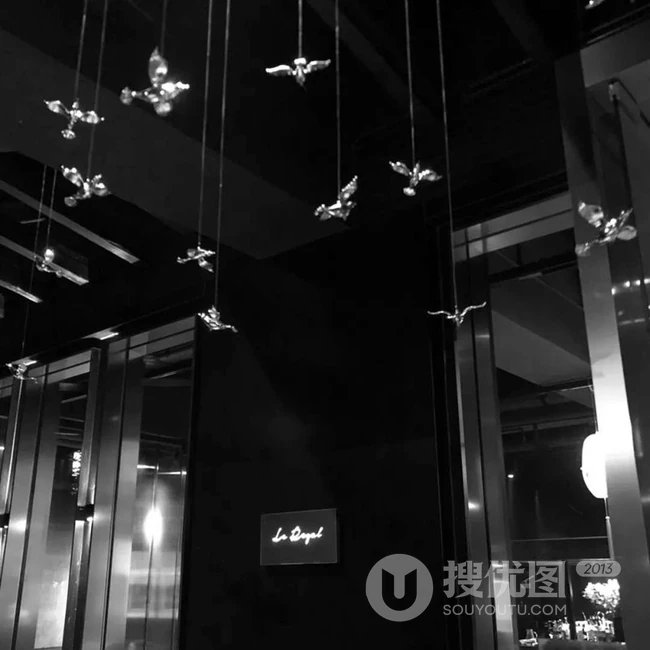 票圈暗色系场景背景唯美图片 第2张