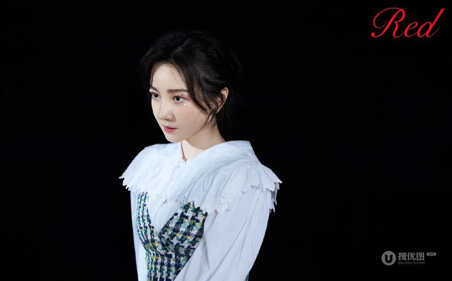 陈小纭多套服饰诠释典雅甜美杂志写真图片
